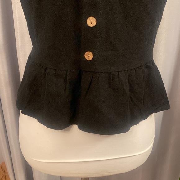 Anrabees black sleeveless top with flowy bottom tier size large button up back - Picture 5 of 6